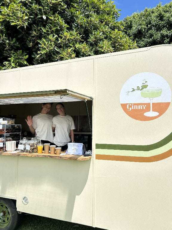 All Night Long – 5 Hour Full Service Caravan Bar