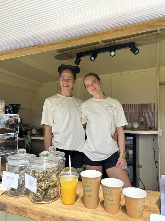 All Night Long – 5 Hour Full Service Caravan Bar